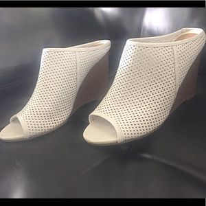 Kenneth Cole Reaction wedges